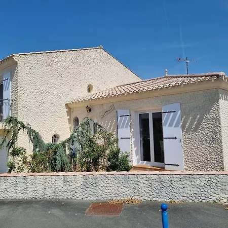 Agreable Maison Au Coeur De St Hilaire בית נופש *